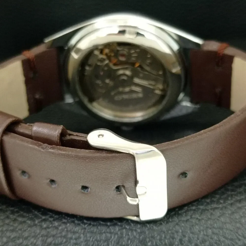 Vintage 1979 Seiko Automatic Mens Silver Watch W/daydate & Gold accents